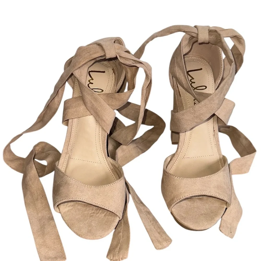 Lulu’s Dorian Natural Suede Lace-Up Platform Heels - Picture 4 of 16